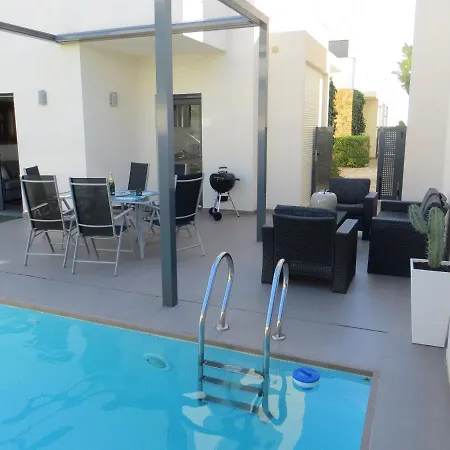 2 Bedrooms With Private Pool Enclosed Garden And Wifi At 8 Km Away From The * Rojales