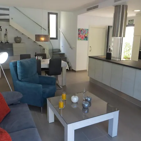 2 Bedrooms With Private Pool Enclosed Garden And Wifi At 8 Km Away From The *