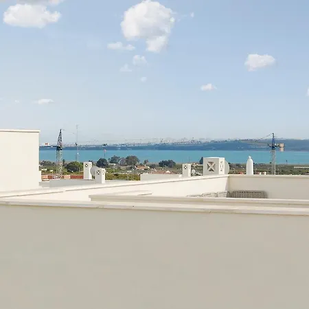 Villa 2 Bedrooms With Private Pool Enclosed Garden And Wifi At 8 Km Away From The *